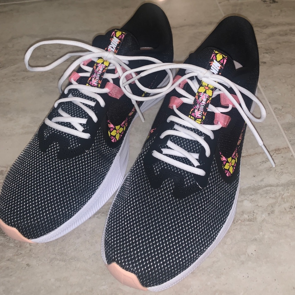 Nike Downshifter 9 SE